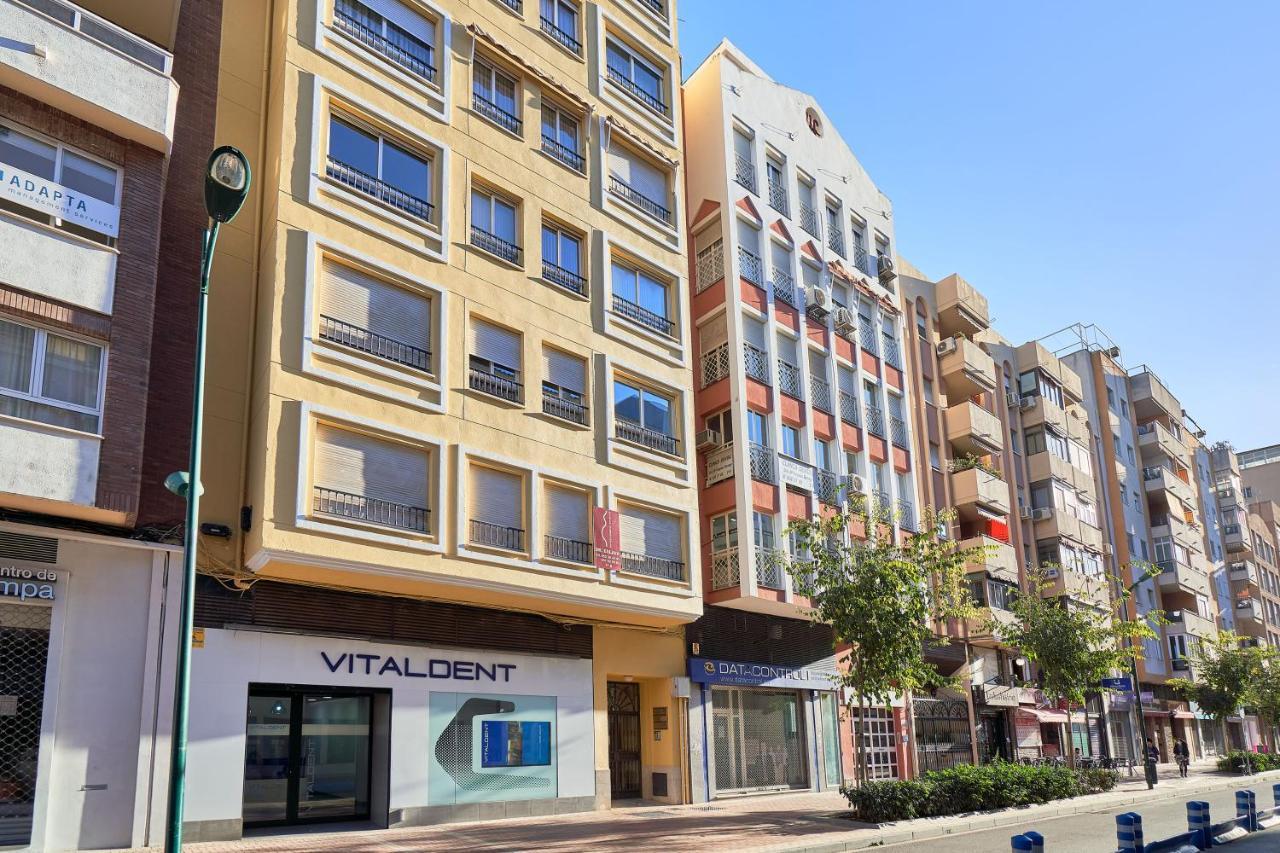Apartamento 3 Dormitorios Centrico - Parking Incluido مالقة المظهر الخارجي الصورة